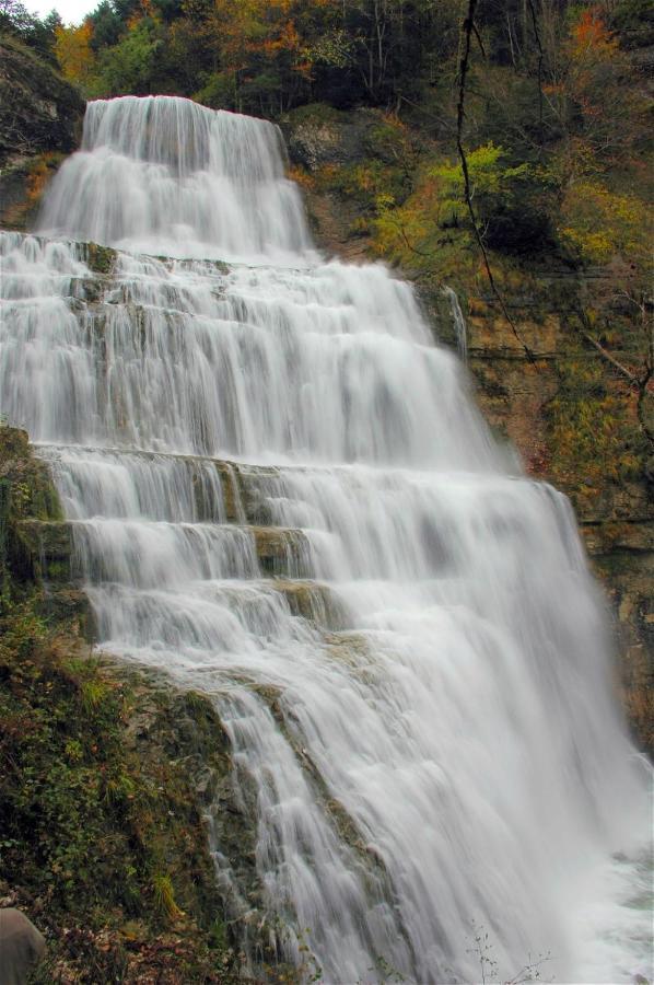 Sancier Gite Au Calme Grand Terrain Circuit Cascades Du Herisson Saugeot Exterior foto